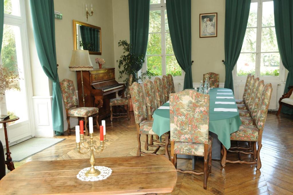 Hotel Chateau De Chicamour Sury-aux-Bois Exterior foto
